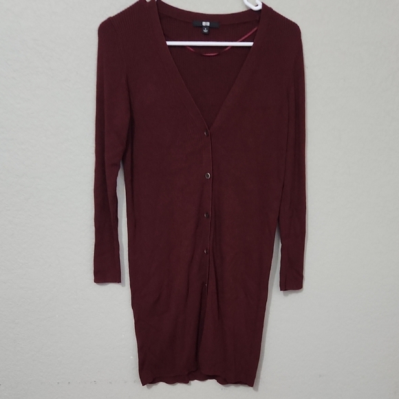 Uniqlo Cardigan Womens Size S Lomv Button Sweater Maroon - Picture 1 of 7